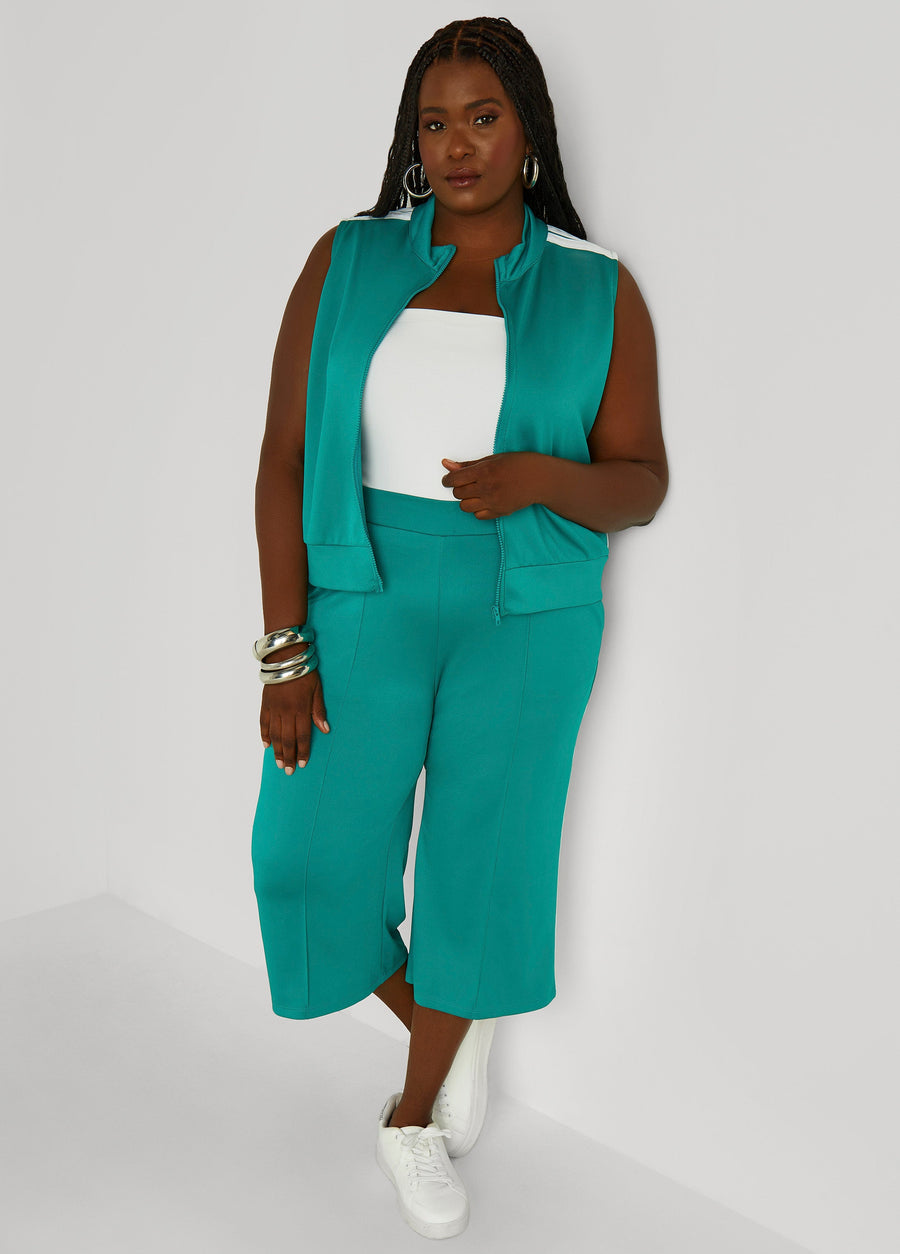Plus Size Stripe Trimmed Capris
