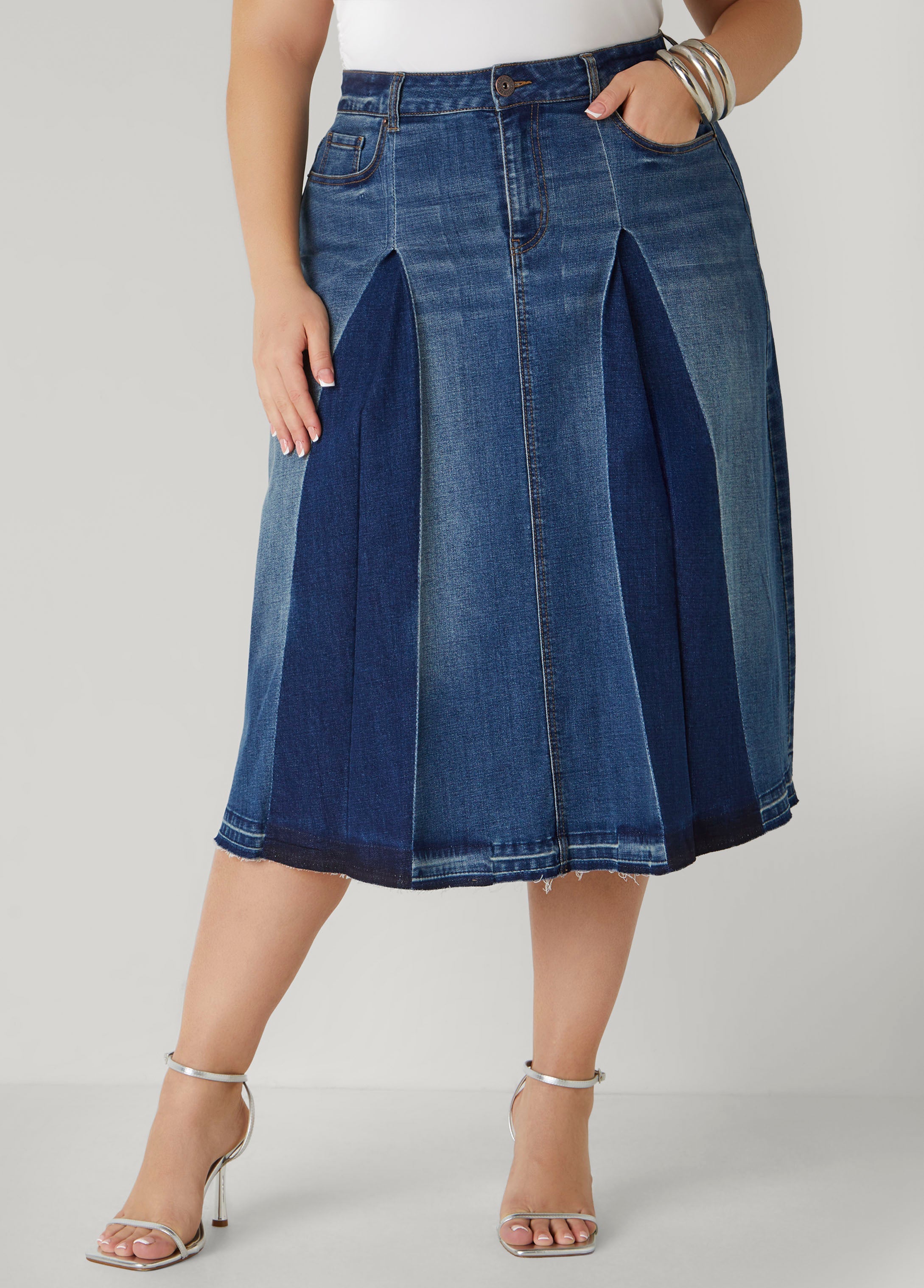 Plus Size Frayed Pleated Denim Midi Skirt